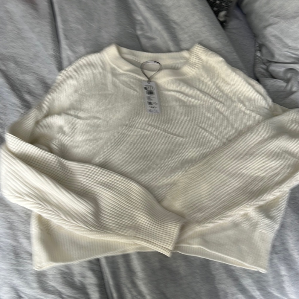 Crop sweater
